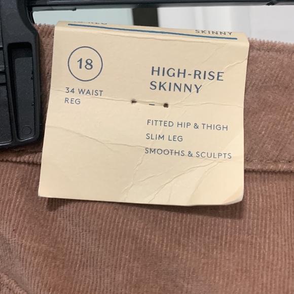 NWT Beige Universal Threads Corduroy High-Rise Skinny Pants Waist Size 34 - Picture 3 of 8